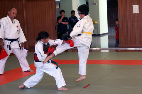 ファイル 2001-2.jpg