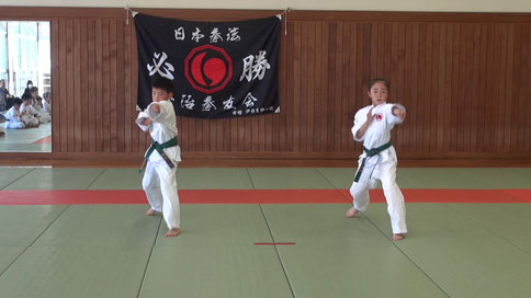 ファイル 2003-4.jpg