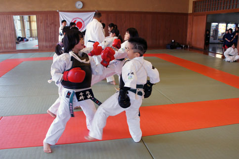 ファイル 952-4.jpg