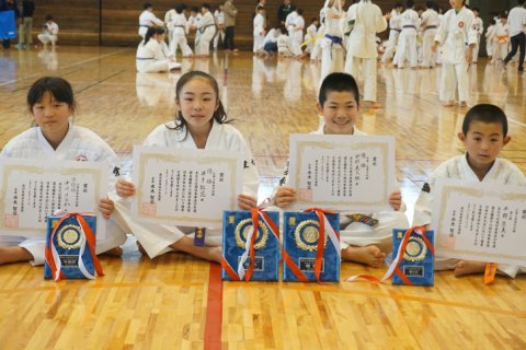 愛媛新聞「Sportえひめ」日本拳法西日本少年大会