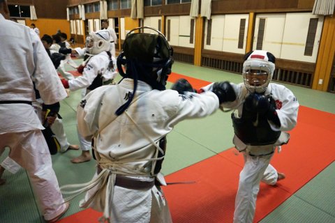 「みんなで強くなる」稽古初め