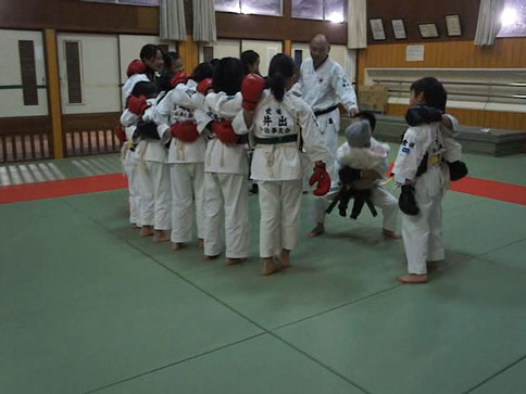 「上級生は、下級生の模範たれ！」