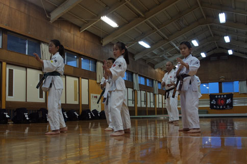 稽古が始まる前の自主練習