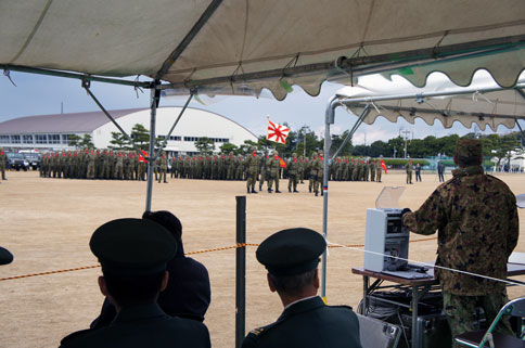 メチャ寒い、メチャ冷たい。