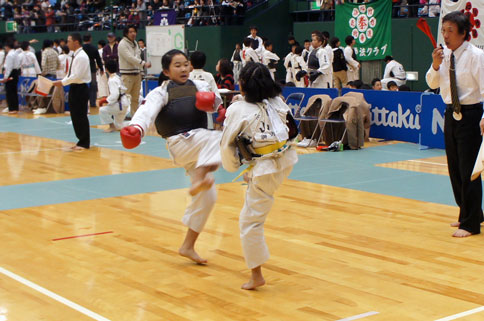 白虎会大会2012 (小学校中学年女子) by 今治拳友会