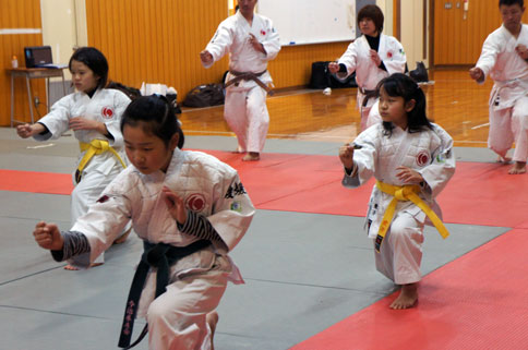 帰って来たウルトラマンとからす