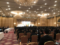 �����s�X�|�[�c���J�ܓ��\����